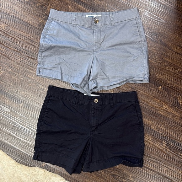 Old Navy Everyday Short size 8 set of 2 (A26) - Picture 1 of 6